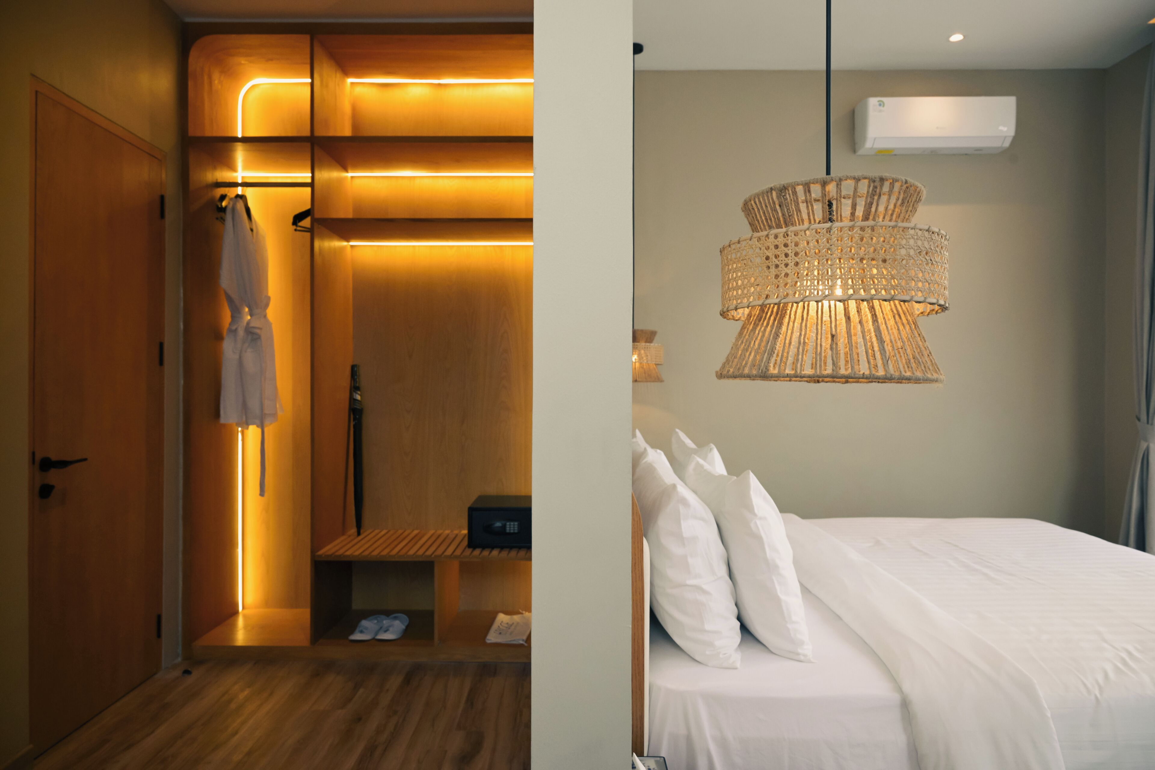 Villa with Private Pool | Coffres-forts dans les chambres, fer et planche à repasser