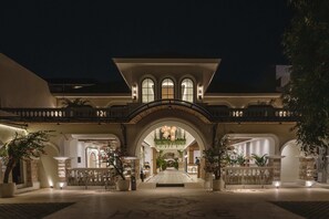 Fachada de la propiedad