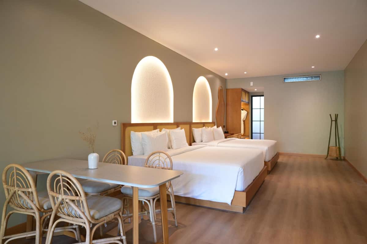 Deluxe Suite, Pool View | 1 bedroom, in-room safe, iron/ironing board, free WiFi