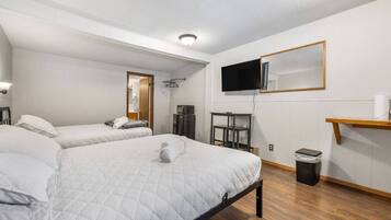 1 bedroom, WiFi, bed sheets
