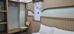 Standard Double Room | Wardrobe