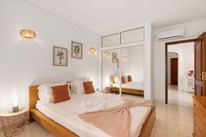 1 chambre, fer et planche à repasser, Wi-Fi gratuit, draps fournis