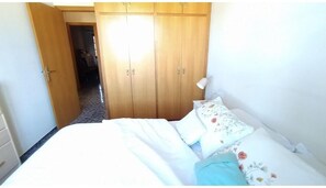 3 quartos, ferros/tábuas de passar roupa, Wi-Fi