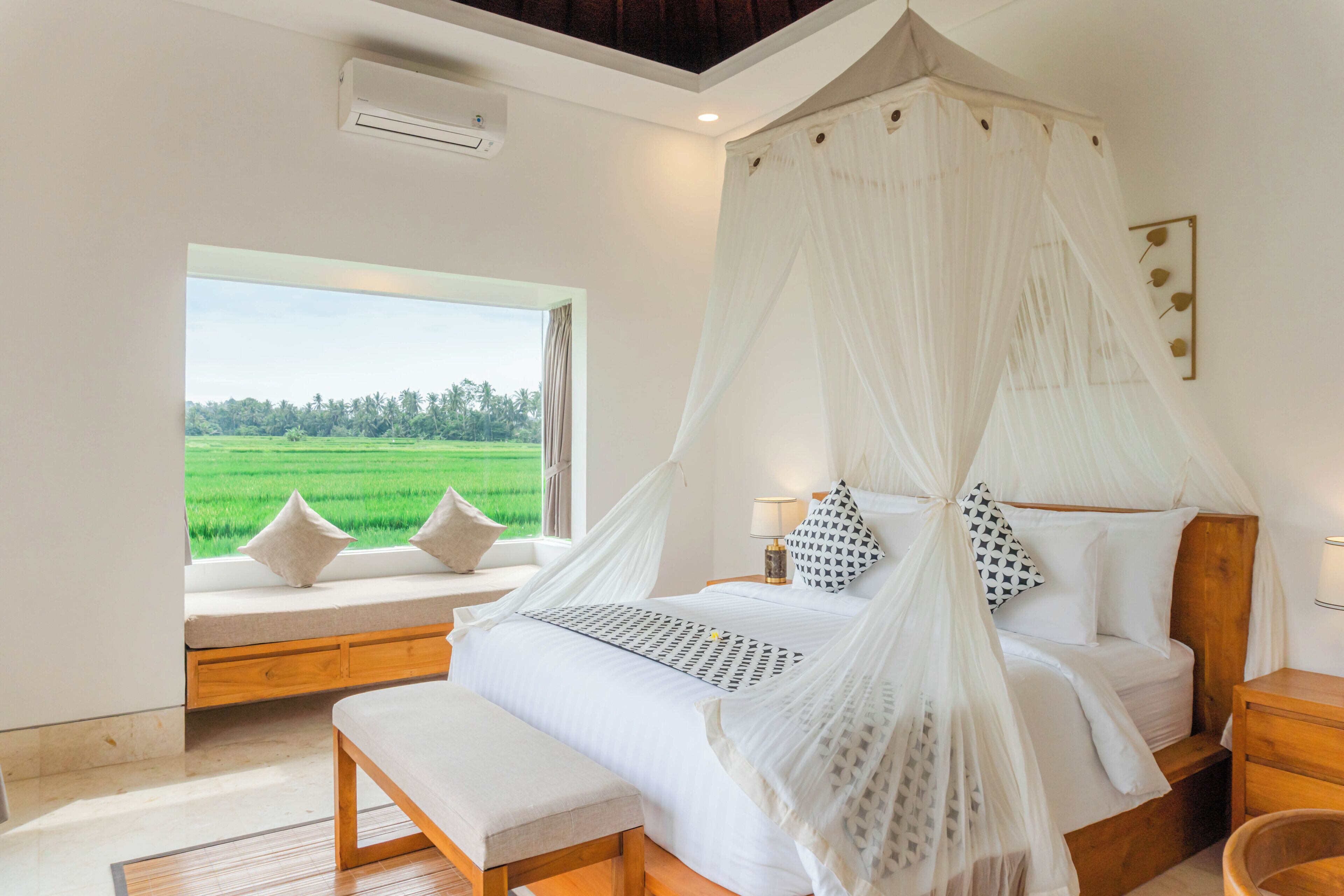 Villa, 2 Bedrooms, Pool View | Desk, free WiFi