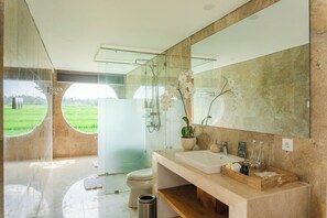 Villa, 2 Schlafzimmer, Poolblick | Badezimmer