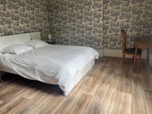 3 bedrooms, bed sheets - Country house in the heart of Touraine. (Saint-Antoine-du-Rocher)