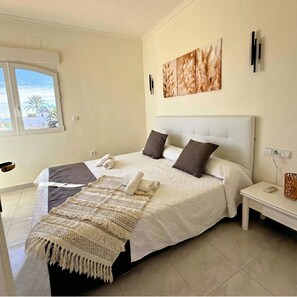 3 dormitorios, tabla de planchar con plancha, wifi y ropa de cama