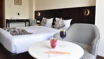 Family Room, City View | In-room safe, desk, free WiFi, bed sheets