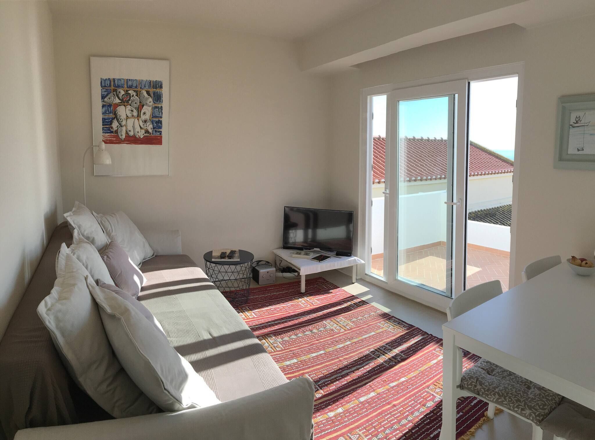 Casa, 2 quartos, sacada | Sala de estar | Livros
