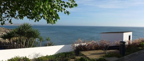Maison, 2 chambres, balcon | Plage