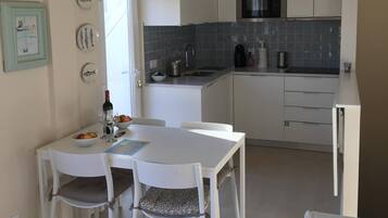 House, 2 Bedrooms, Balcony | Dining room