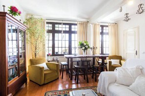 Huis, 3 slaapkamers | Woonkamer | Boeken