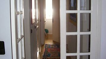 House, 3 Bedrooms | Property entrance