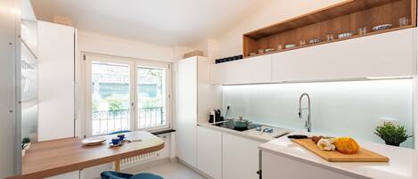 Family Apartment, Multiple Bedrooms, 2 Bathrooms (Wonderful House In Portofino with) | Private kitchen | Fridge, microwave, oven, stovetop