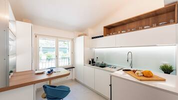 Family Apartment, 2 Bedrooms, 2 Bathrooms (Wonderful House In Portofino with) | Private kitchen | Fridge, microwave, oven, stovetop