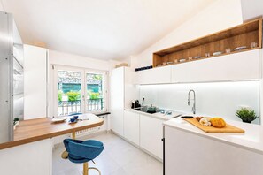 Apartamento familiar, 2 habitaciones, 2 baños (Wonderful House In Portofino with) | Cocina privada