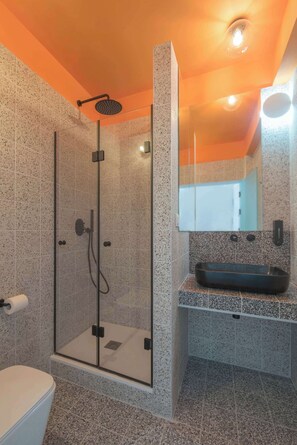 淋浴設備、風筒、提供毛巾