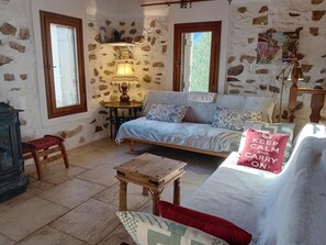 Living area - Quiet peaceful cottage in the hills (karya)