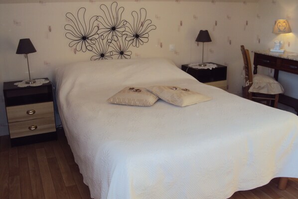 2 bedrooms, free WiFi, bed sheets