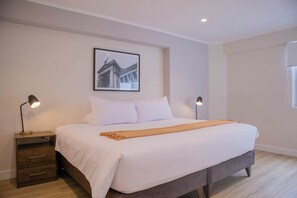 3 chambres, fer et planche à repasser, Wi-Fi, draps fournis