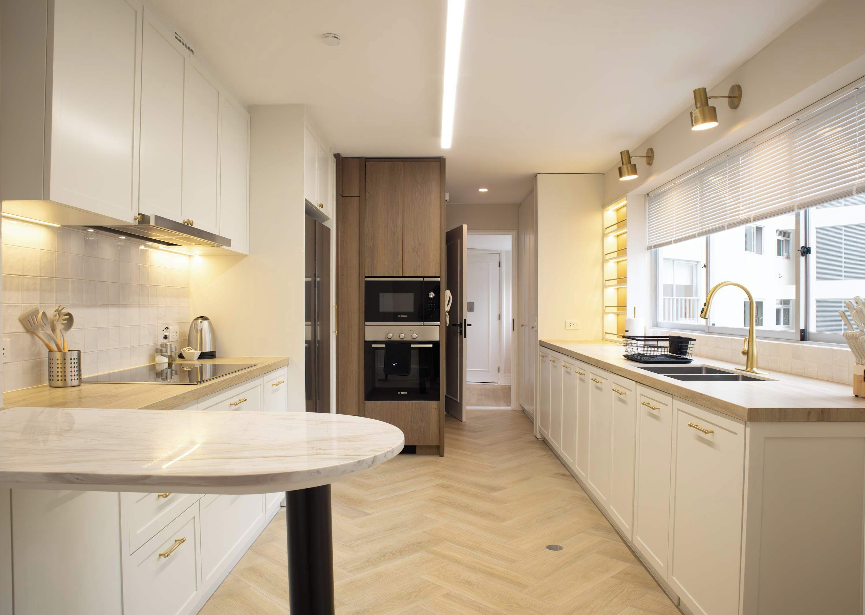 雪櫃、微波爐、焗爐、爐具