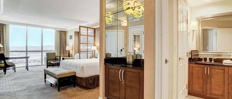 Desk, iron/ironing board, WiFi, bed sheets