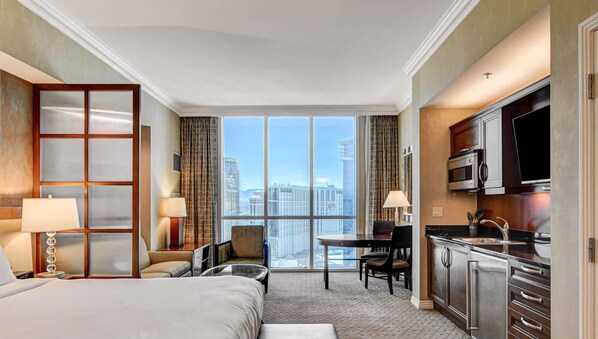 Desk, iron/ironing board, WiFi, bed sheets