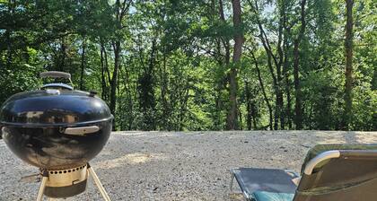 Self-contained apartment in the heart of the forest, 6 minutes from Lascaux