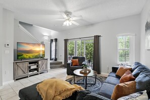 TV, DVD player, aparelho de som, escritórios