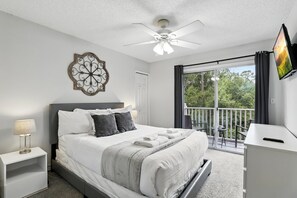 3 bedrooms, desk, iron/ironing board, travel crib