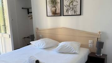 Comfort Double Room, City View | Laptop workspace, free WiFi