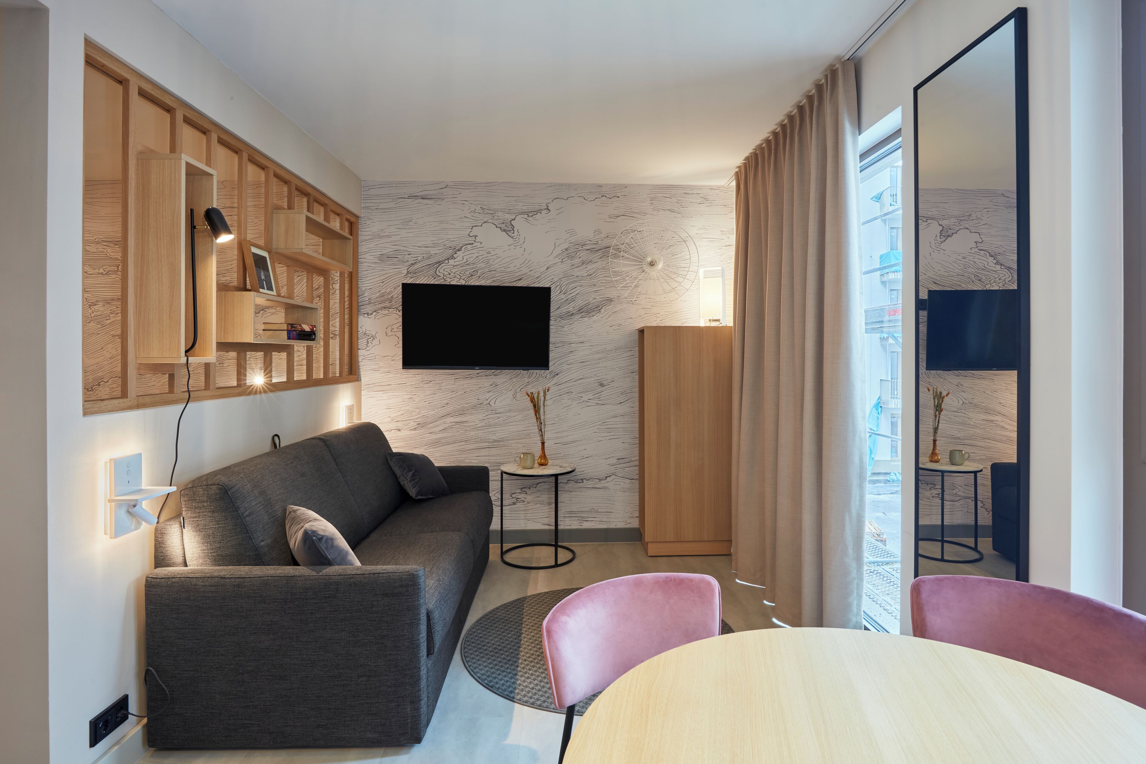 Appartement, 1 chambre (4 Guests) | Coin séjour | Télévision à écran plat de 50 pouces avec chaînes numériques