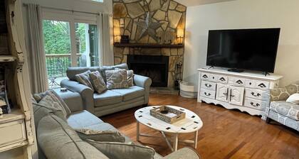 May the Course Be With You. 3 bedroom villa at white Path Golf Course Ellijay