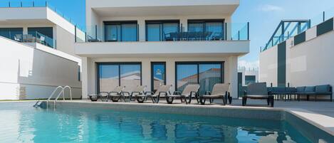 Piscina a l'aire lliure