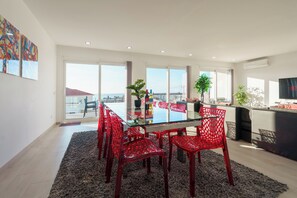 Dining - Eden Villa, with jacuzzi and ocean view (Ribamar)