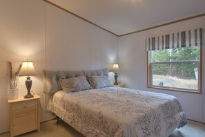 2 bedrooms, free WiFi, bed sheets