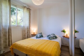 2 bedrooms, iron/ironing board, free WiFi, bed sheets - VISTA MARE AP4459 By Riviera Holiday Home (Villefranche-sur-Mer)