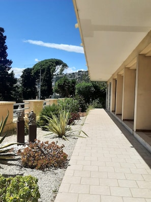 Exterior detail - VISTA MARE AP4459 By Riviera Holiday Home (Villefranche-sur-Mer)