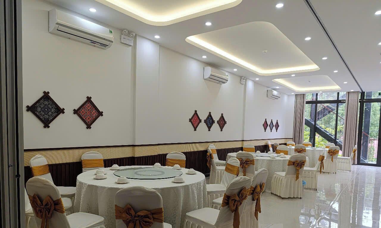 包含每日当地美食早餐