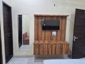 Phòng Deluxe | Bàn, truy cập Internet không dây miễn phí