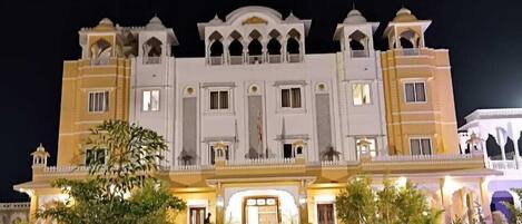 Façade de l’hébergement