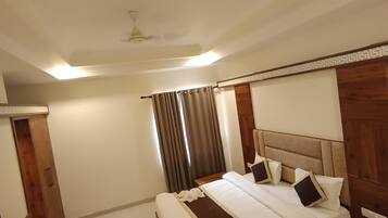 Superior Double Room, Pool View | Free WiFi