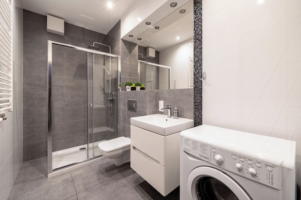 Apartment (22) | Bathroom | Towels