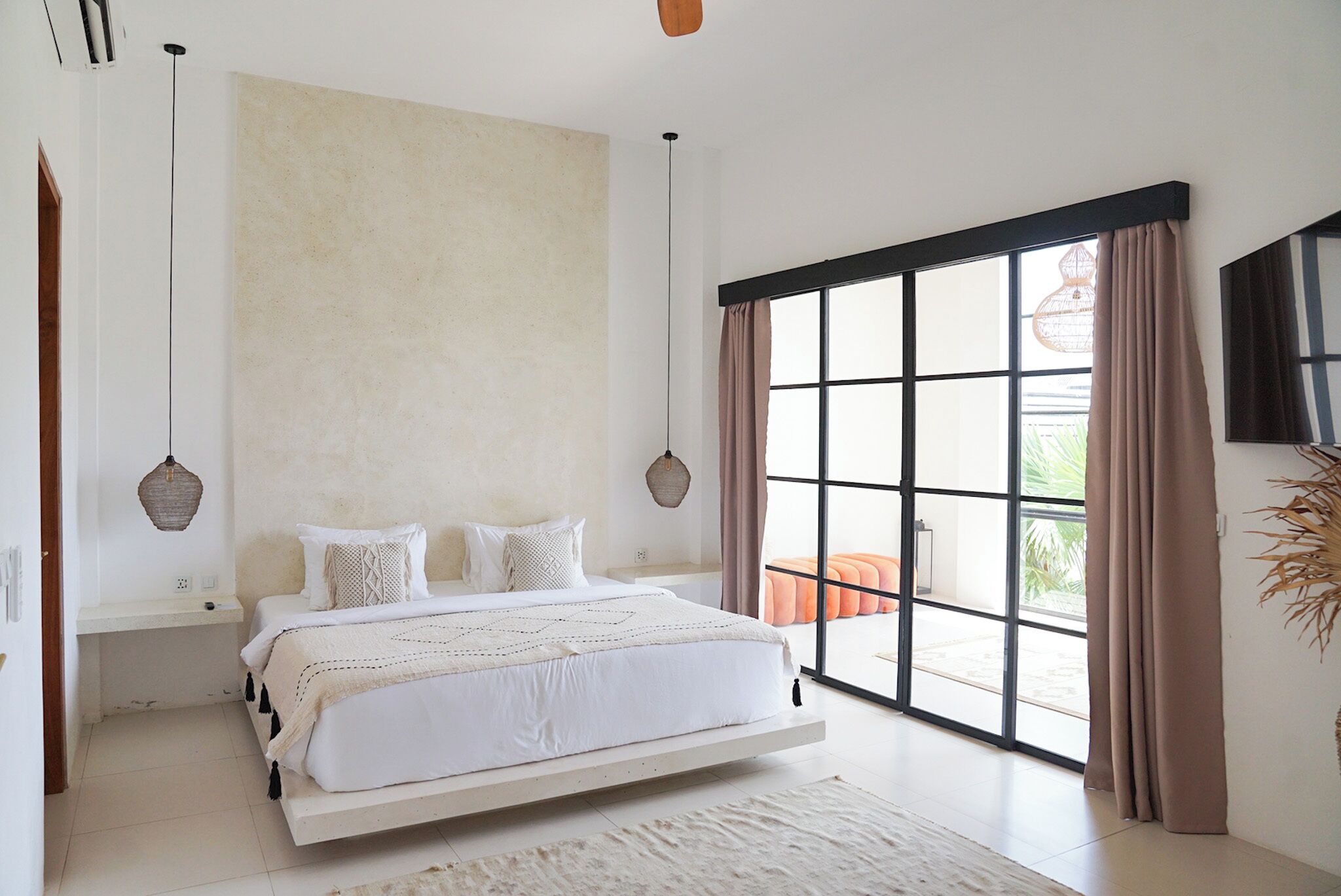 Iron/ironing board, free WiFi