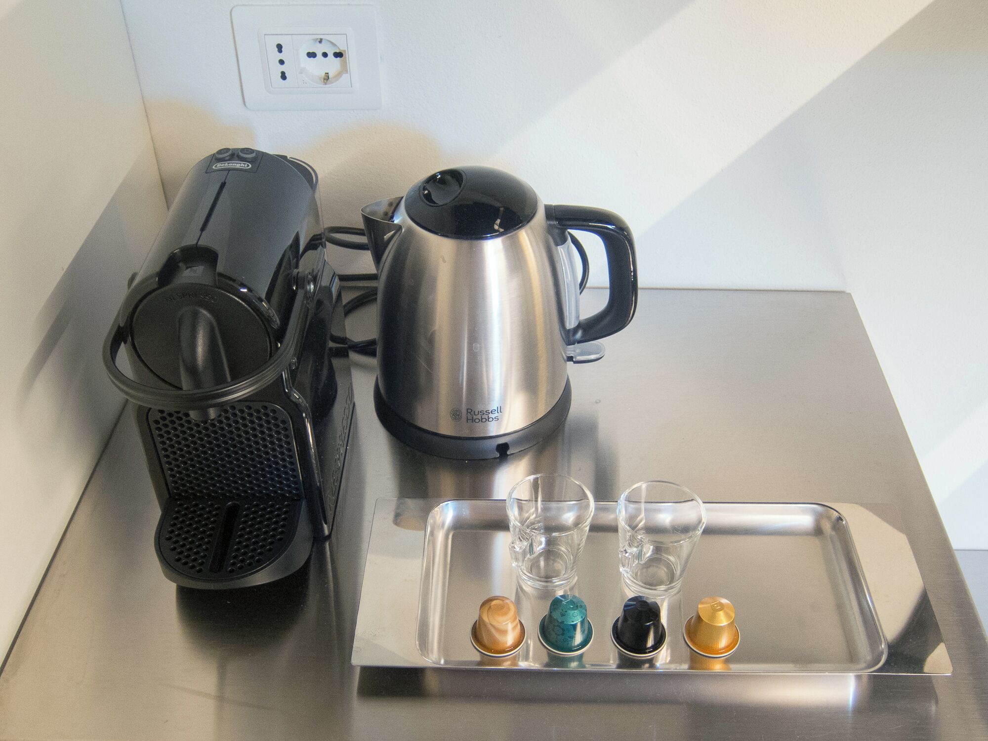 Kopi dan/atau pembancuh kopi