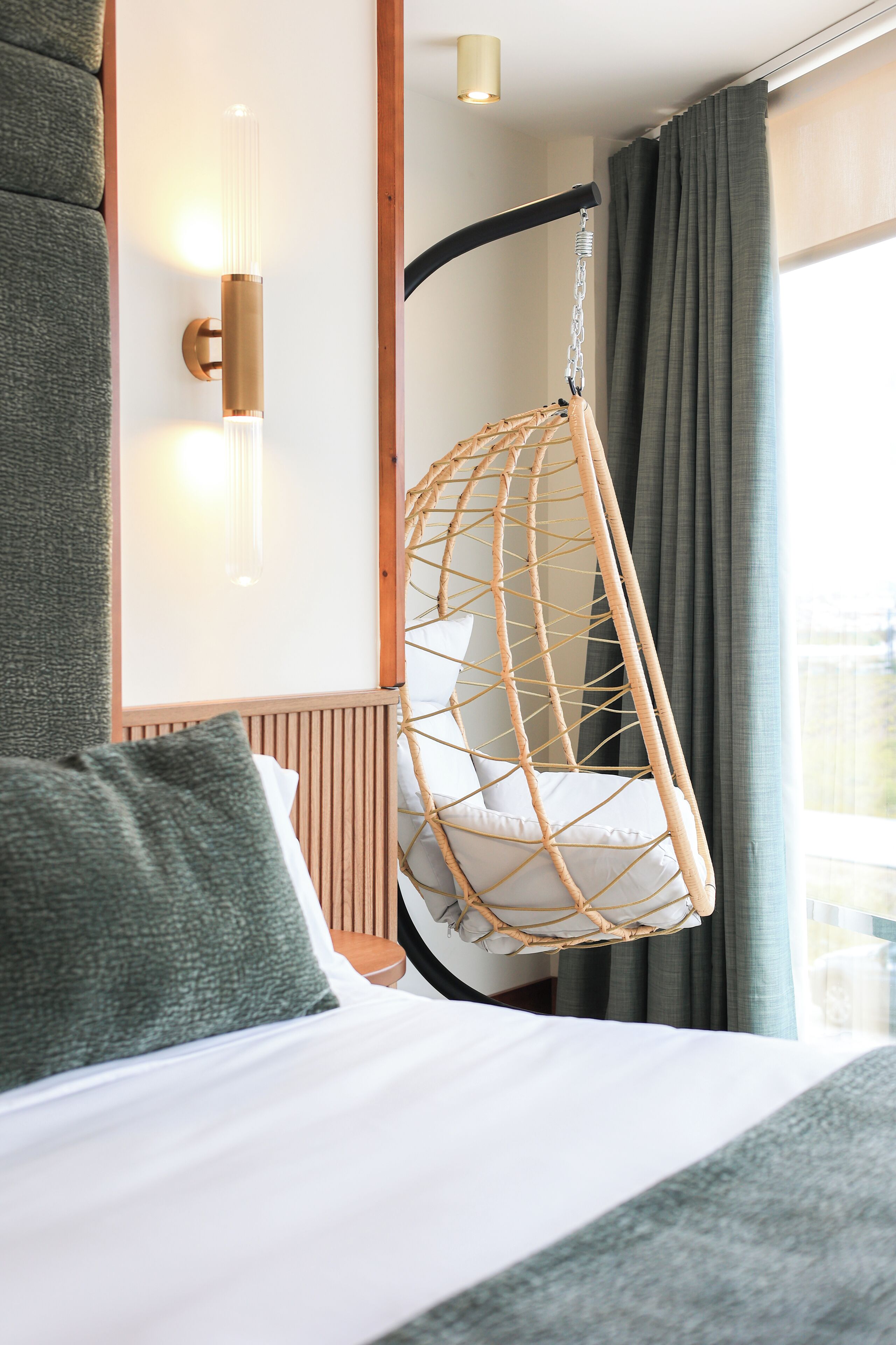 套房 | 高档床上用品、羽绒被、记忆海绵床垫、迷你吧