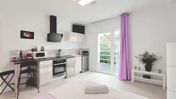 1 chambre, fer et planche à repasser, Wi-Fi, draps fournis