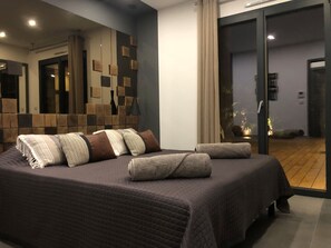 6 bedrooms, WiFi, bed sheets