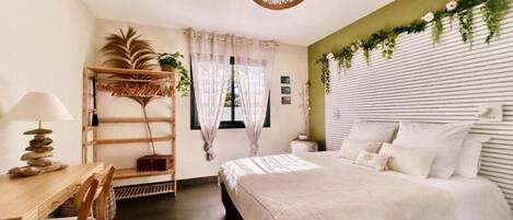 2 bedrooms, iron/ironing board