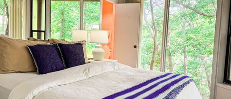 2 bedrooms, desk, iron/ironing board, travel cot